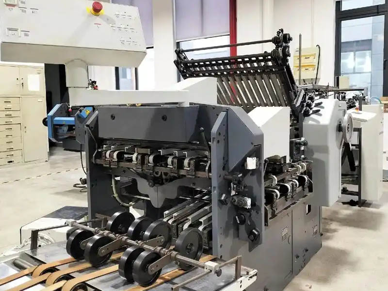 印刷自動折頁機